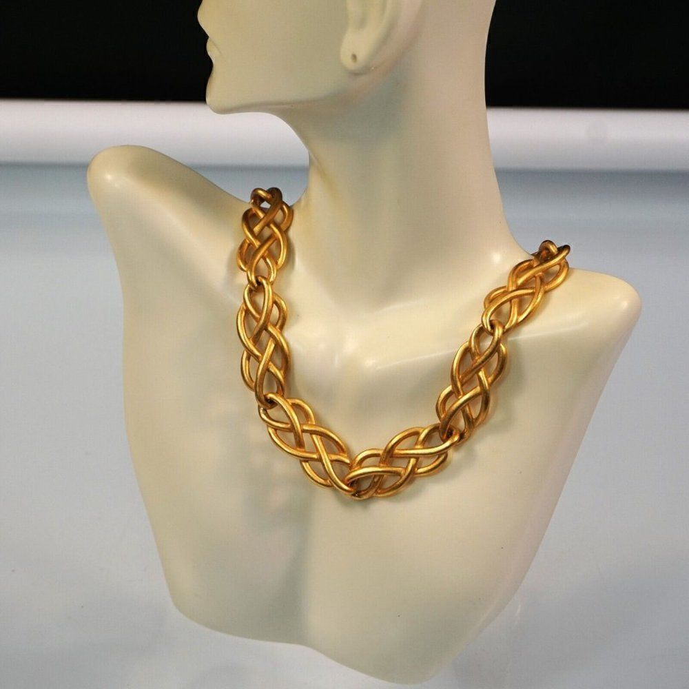 Vintage Anne Klein Collar Necklace Lion Signed Gold Tone Knot Rope Cutout Chain
